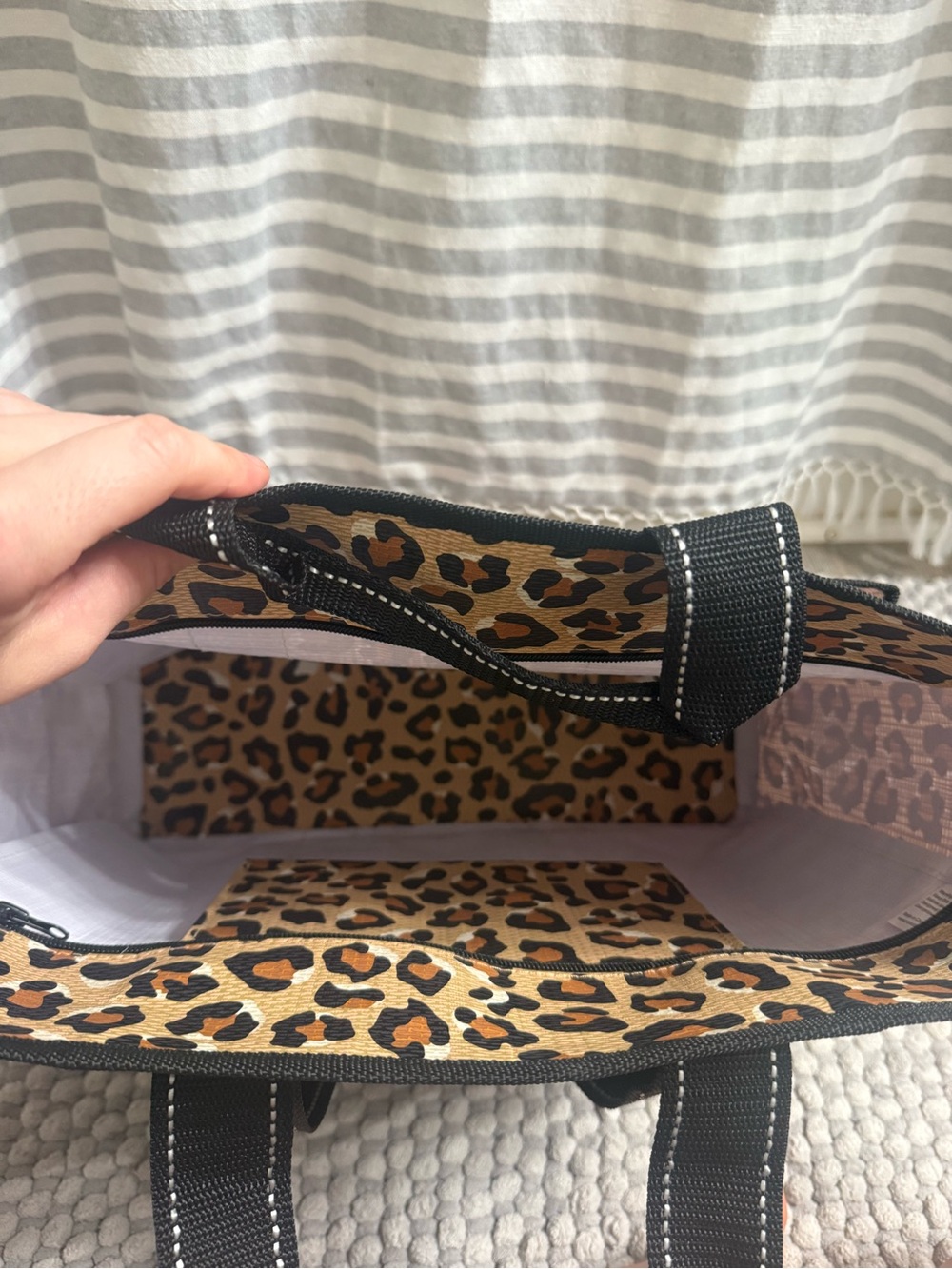 SCOUT pocket rocket cheetah bag - Picture 4 of 6